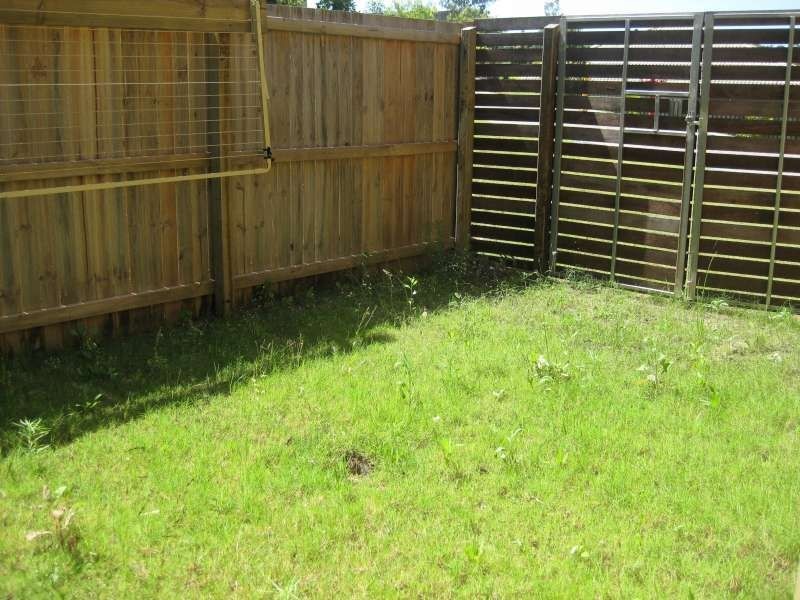 10, 3 Swordgrass Court, Kallangur QLD 4503