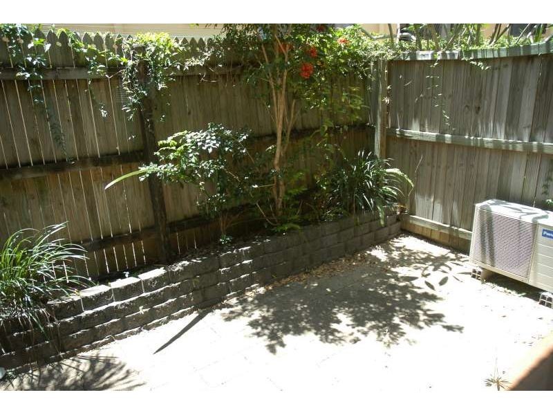 7/23 River Terrace, Surfers Paradise QLD 4217