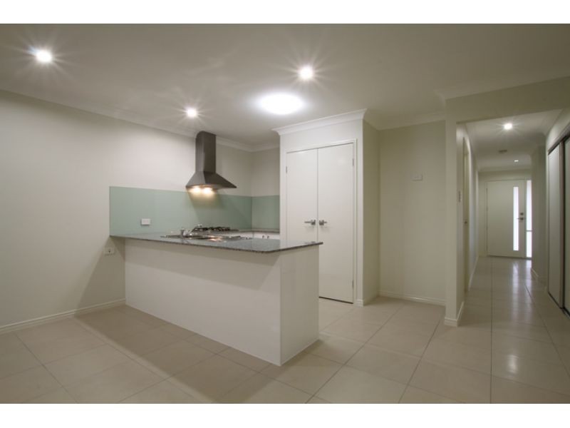 1/3 Apache Street, Dakabin QLD 4503