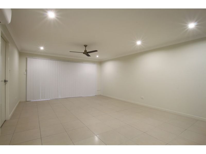 1/3 Apache Street, Dakabin QLD 4503