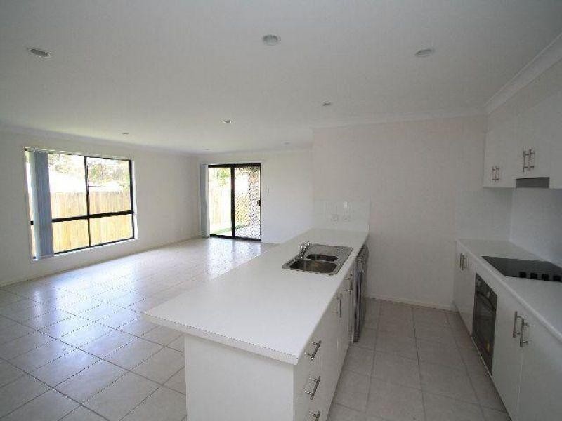 17 Prestige Drive, Marsden QLD 4132