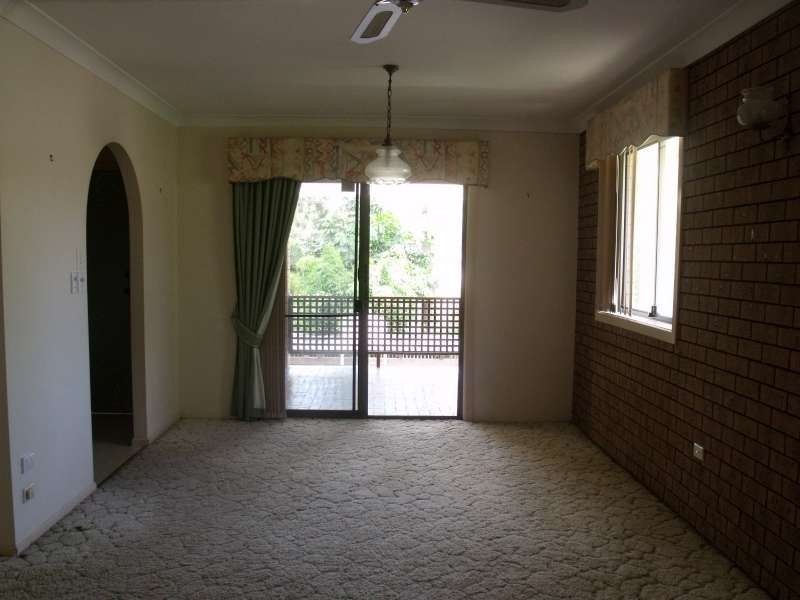 3 Sara Street, Ashmore QLD 4214