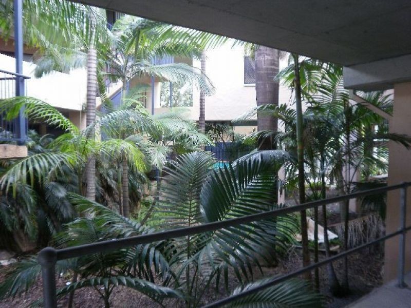 8/16 Jellicoe Street, Coorparoo QLD 4151