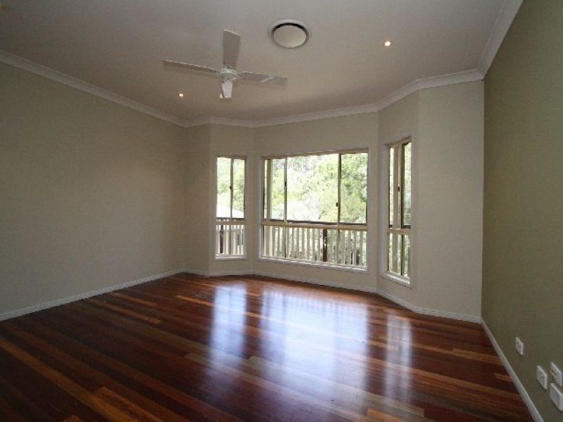 8 Kangan Court, Shailer Park QLD 4128