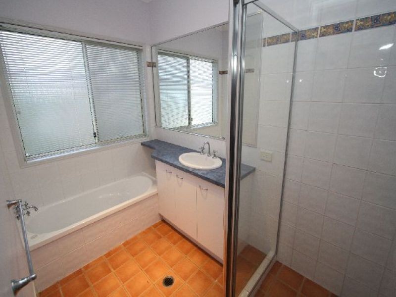 8 Kangan Court, Shailer Park QLD 4128