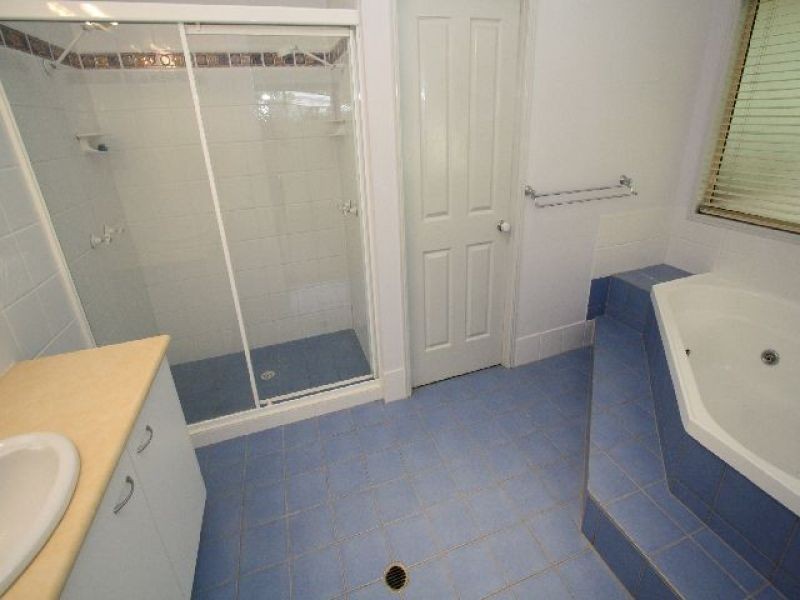 8 Kangan Court, Shailer Park QLD 4128