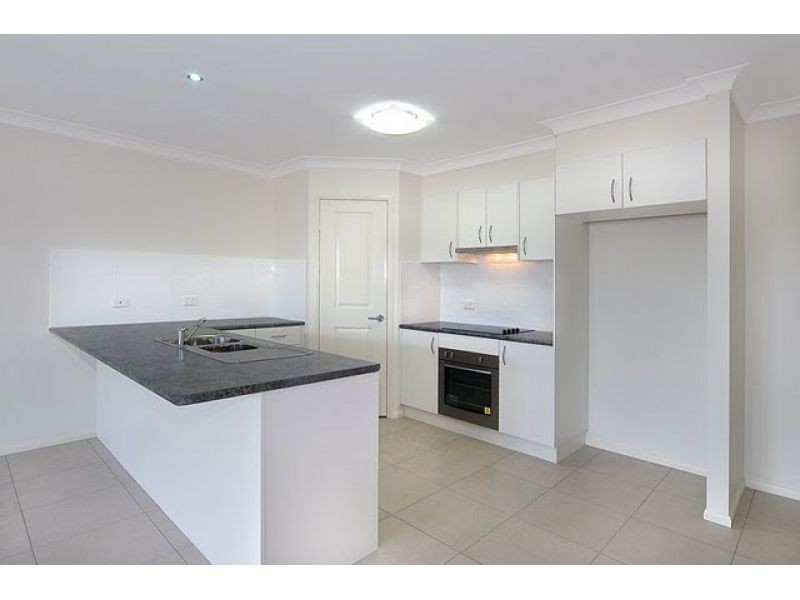 2/13 Robert Street, Loganlea QLD 4131