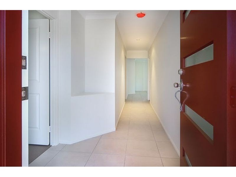 2/13 Robert Street, Loganlea QLD 4131