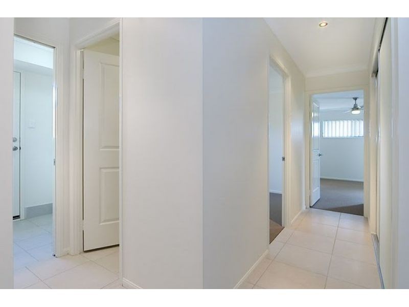 2/13 Robert Street, Loganlea QLD 4131