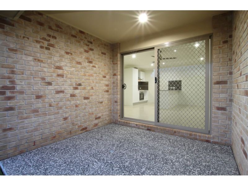 2/2 Danica Court, Morayfield QLD 4506
