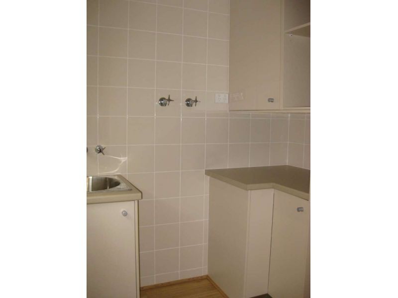 3, 115 Prince Edward Parade, Scarborough QLD 4020