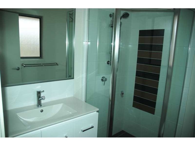 1/76 Eugeree Street, Southport QLD 4215