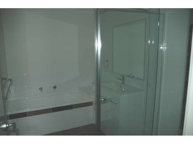 1/76 Eugeree Street, Southport QLD 4215