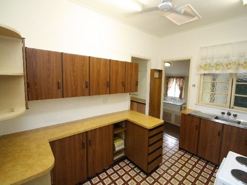 54 Emma Street, Holland Park West QLD 4121