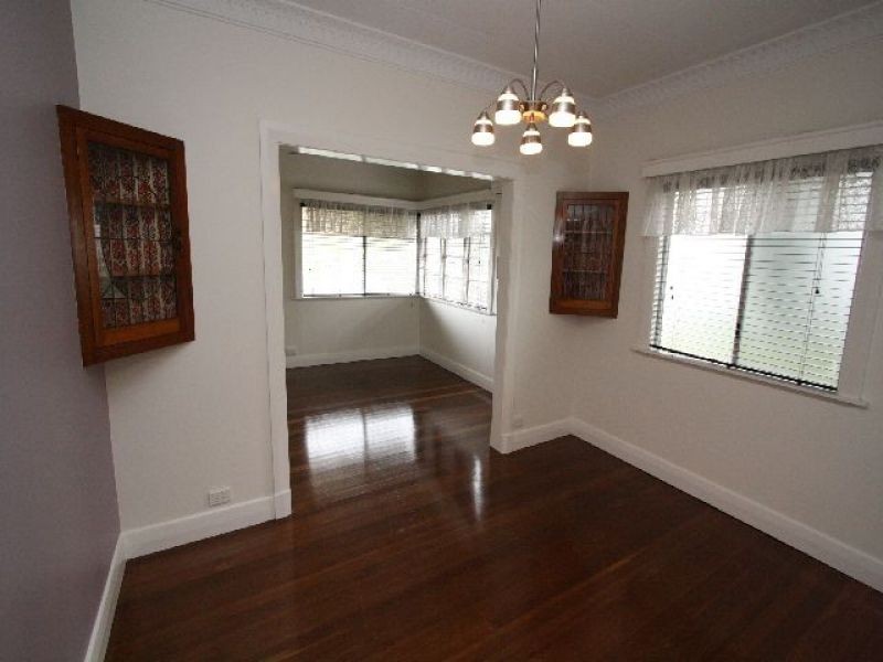 54 Emma Street, Holland Park West QLD 4121