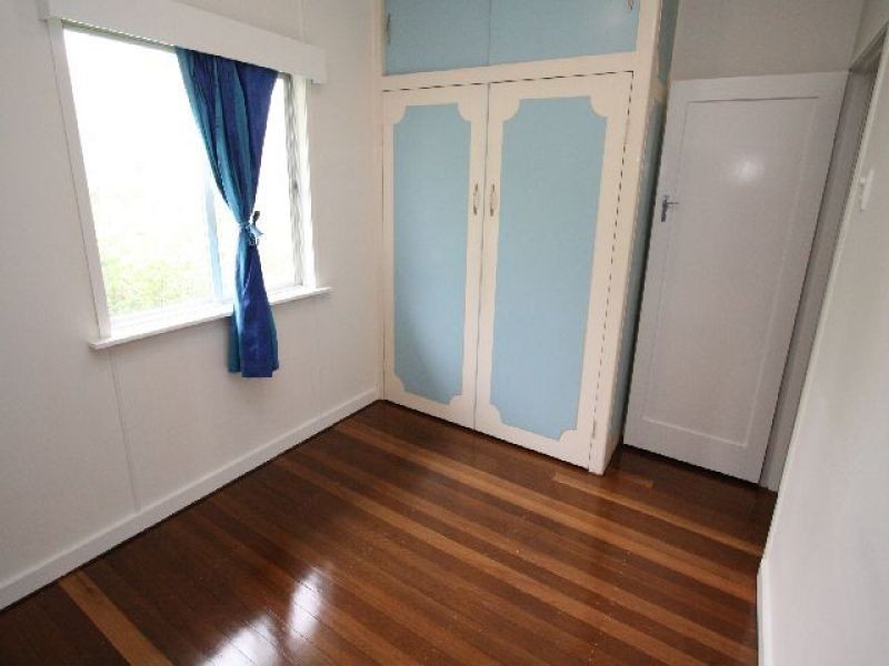 54 Emma Street, Holland Park West QLD 4121