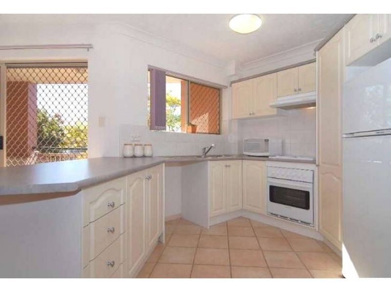 2/24 Terrace Street, Newmarket QLD 4051