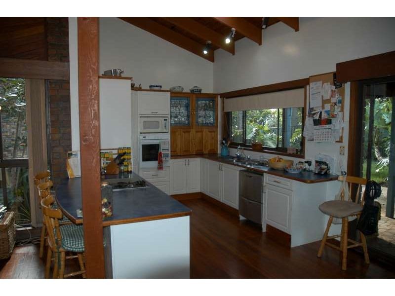 15 Ladds Ridge Road, Burleigh Heads QLD 4220