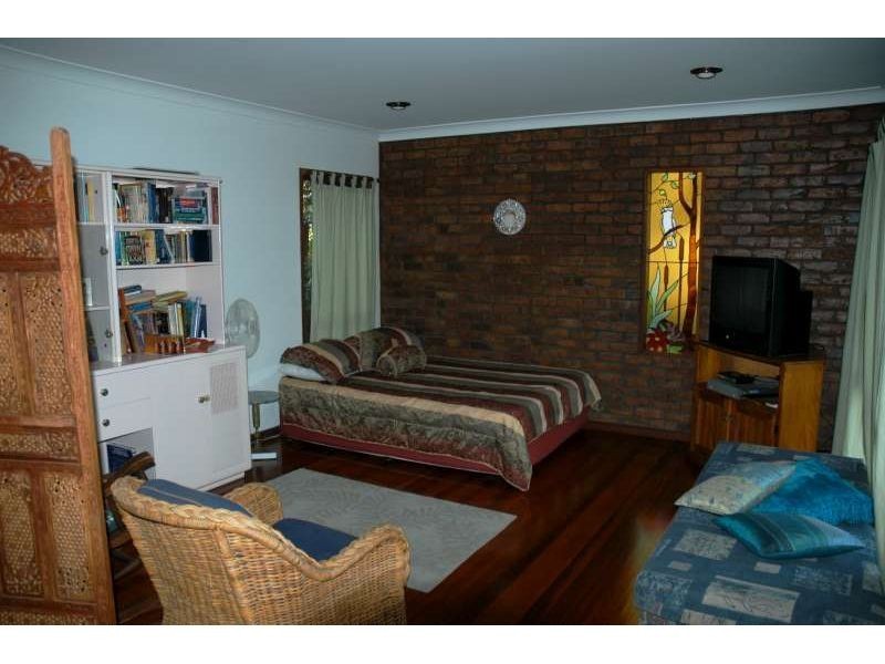 15 Ladds Ridge Road, Burleigh Heads QLD 4220