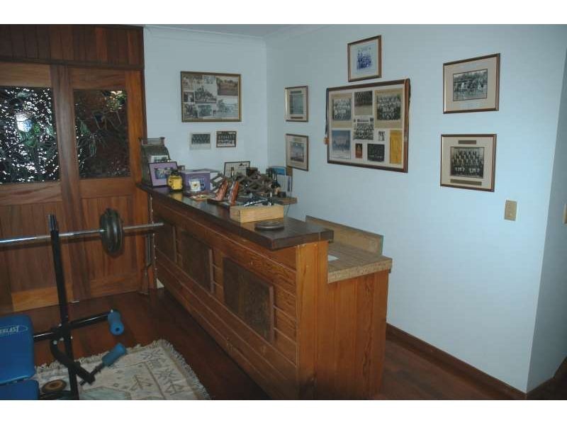 15 Ladds Ridge Road, Burleigh Heads QLD 4220