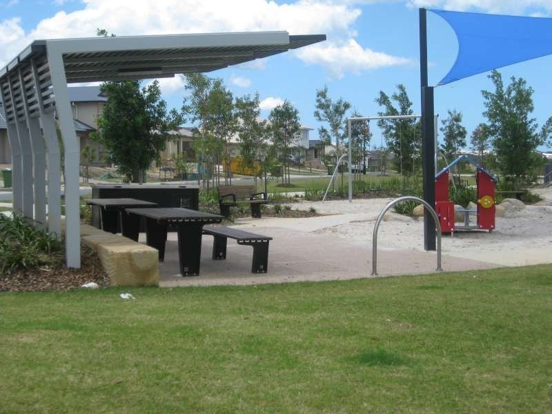 27 Merion Crescent, North Lakes QLD 4509