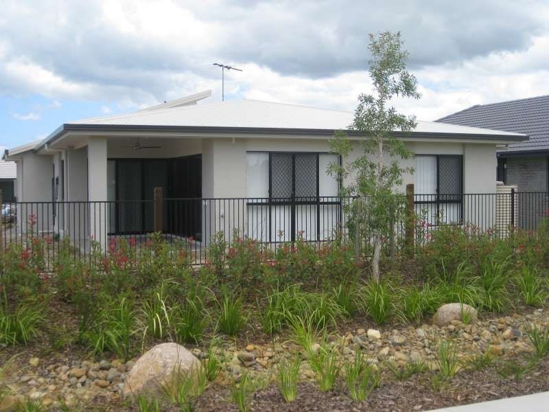 27 Merion Crescent, North Lakes QLD 4509