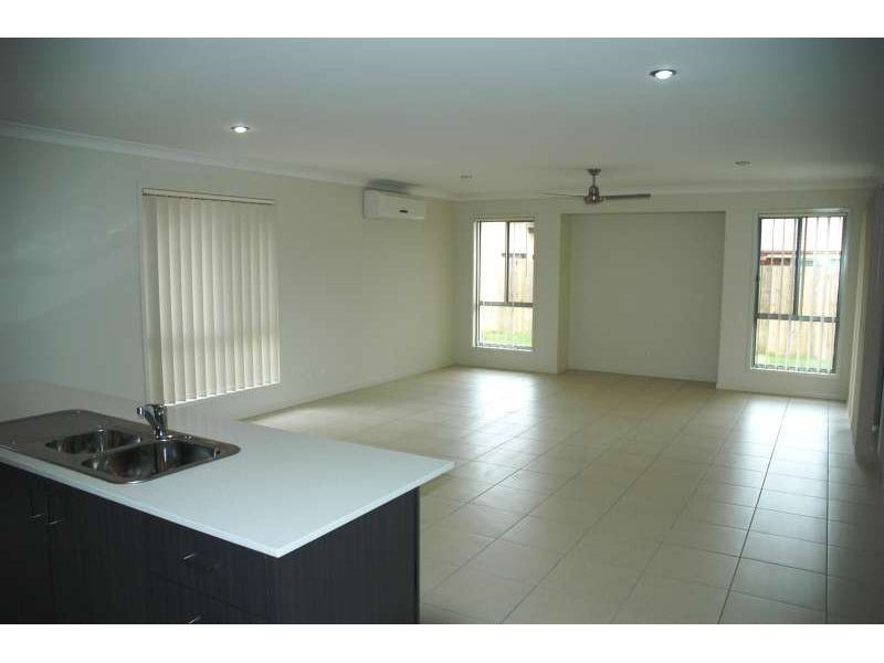 5 Arcadia Boulevard, Pimpama QLD 4209