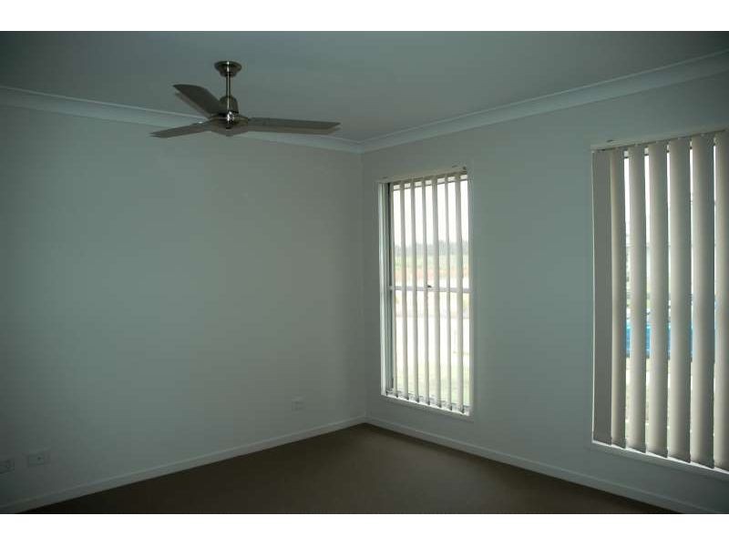5 Arcadia Boulevard, Pimpama QLD 4209