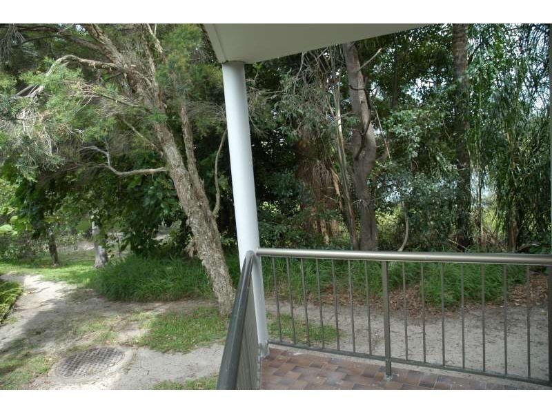 2, 15 Huth Street, Labrador QLD 4215