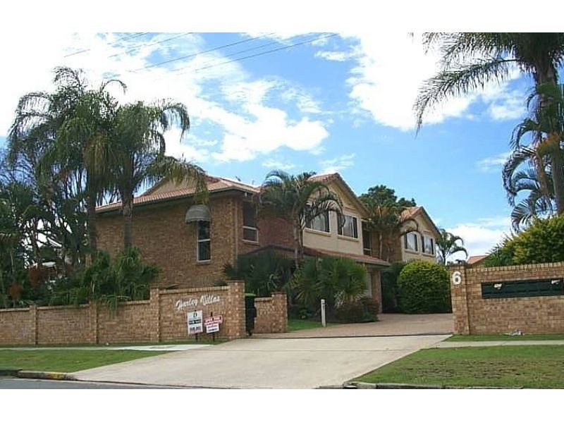 2/6 Harley Street, Labrador QLD 4215