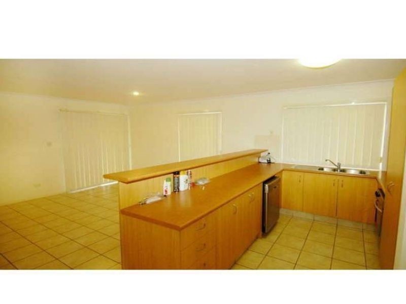 64 Tiger Drive, Arundel QLD 4214