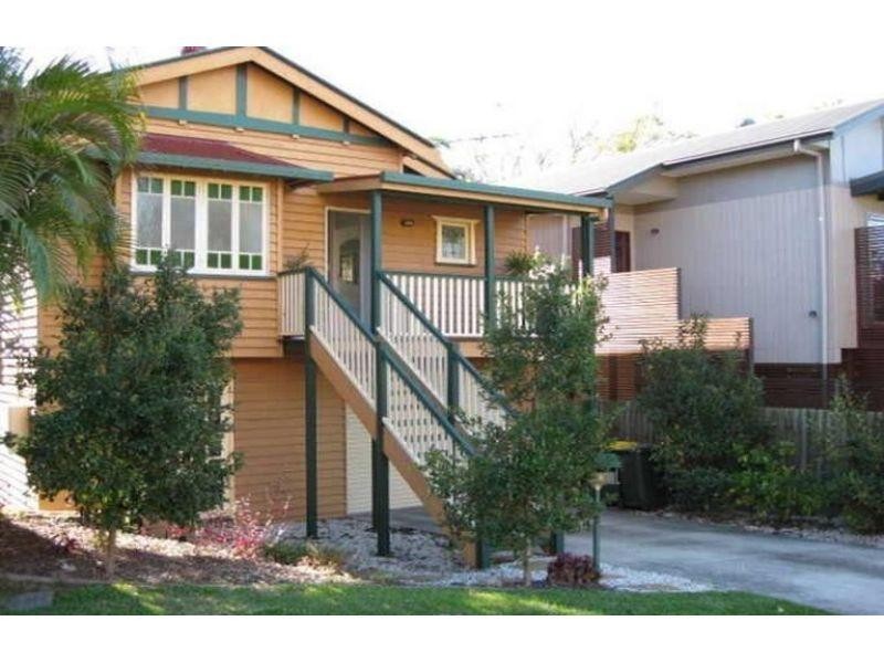 6 York Street, Coorparoo QLD 4151