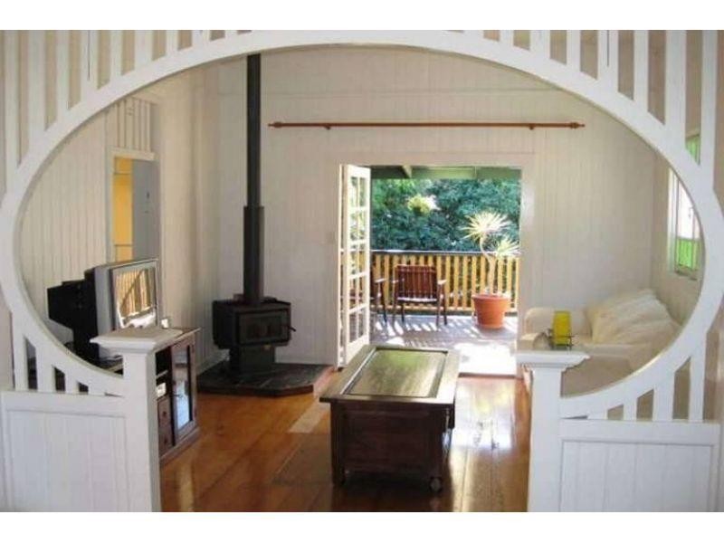 6 York Street, Coorparoo QLD 4151