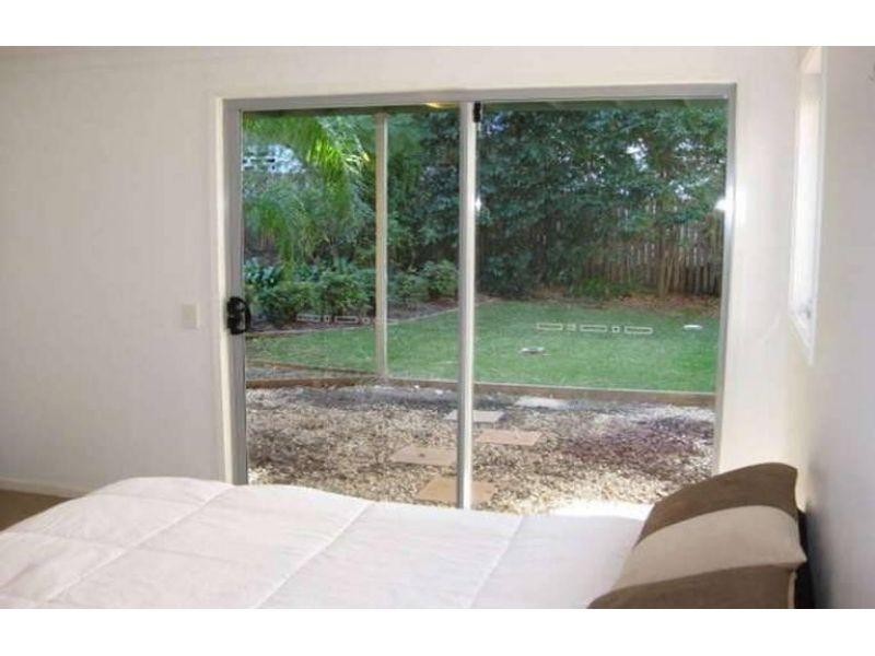 6 York Street, Coorparoo QLD 4151