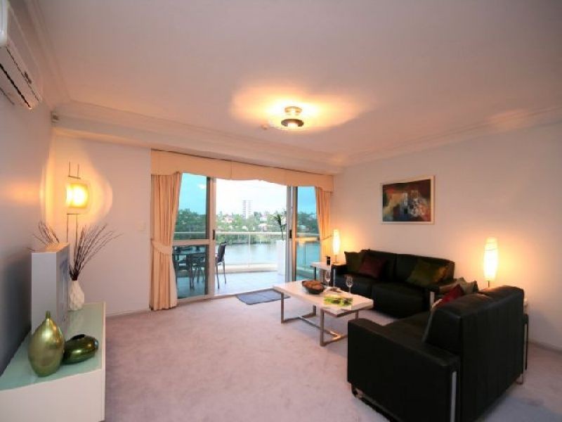 4/100 Macquarie Street, St Lucia QLD 4067