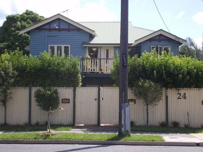 2/24 Shaw Road, Wooloowin QLD 4030