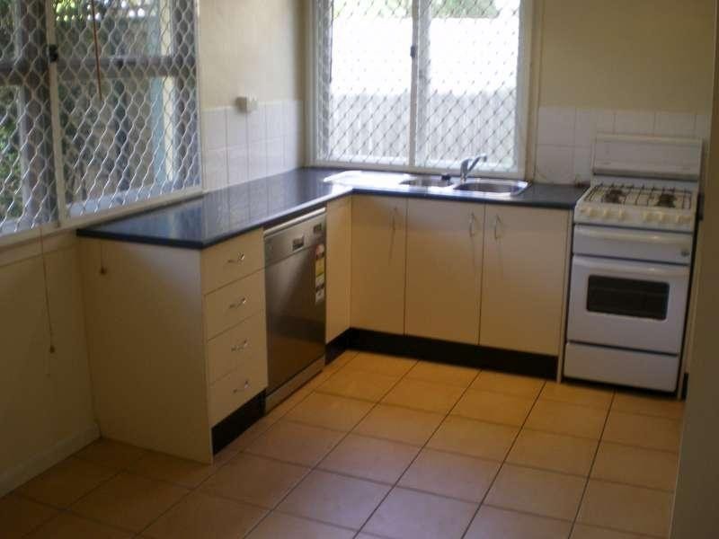 2/24 Shaw Road, Wooloowin QLD 4030