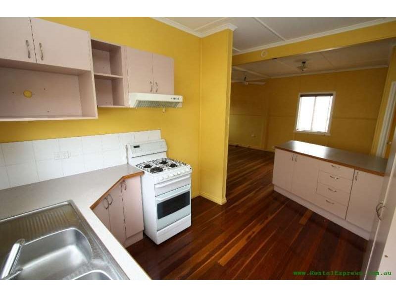 18 Agnes Street, Wynnum QLD 4178