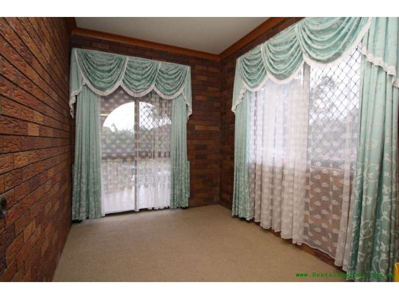 4 Firmiston Street, Carindale QLD 4152