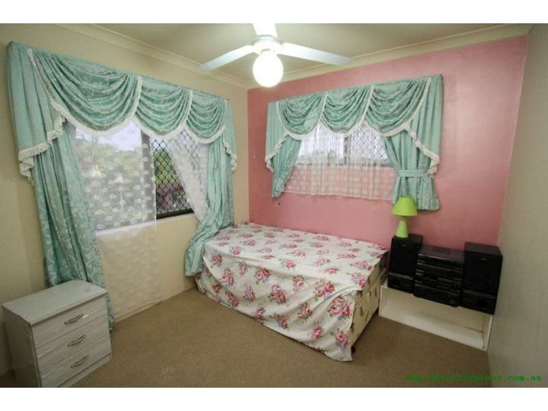 4 Firmiston Street, Carindale QLD 4152