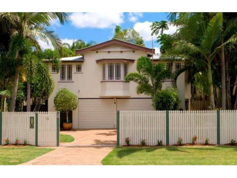 12 Cyril Street, Camp Hill QLD 4152