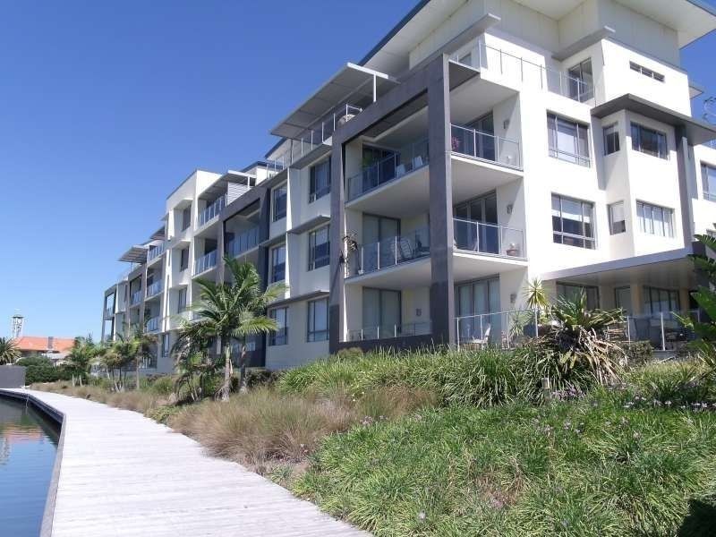 122/3 Pendraat Parade, Hope Island QLD 4212