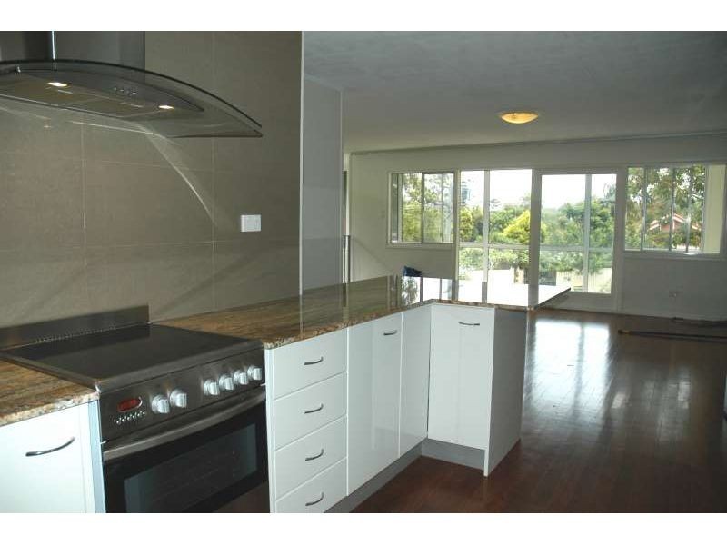 53 Blake Street, Southport QLD 4215