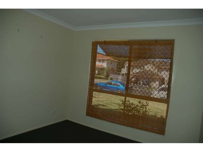 2/119 Greenacre Drive, Arundel QLD 4214