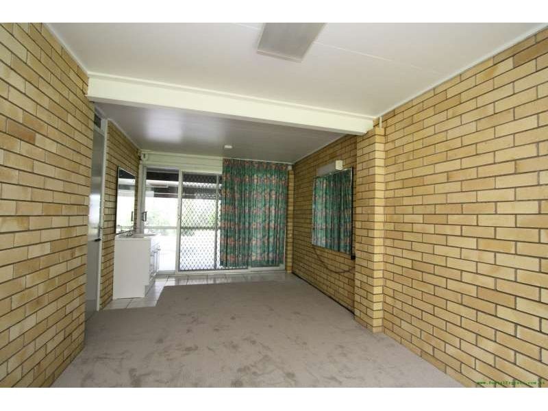 4 Benalla Street, Manly QLD 4179