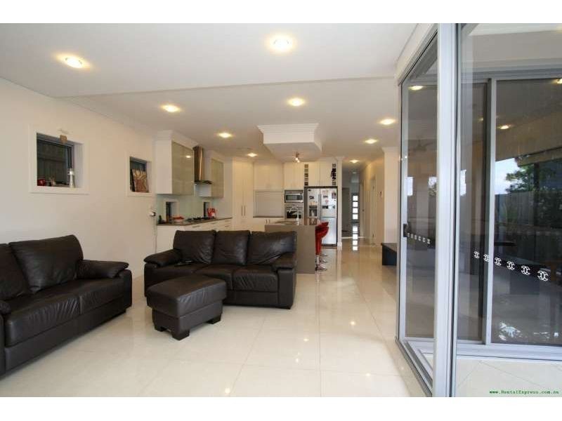 110 Wanda Road, Upper Mount Gravatt QLD 4122
