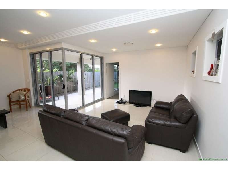 110 Wanda Road, Upper Mount Gravatt QLD 4122