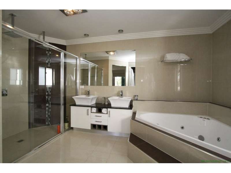 110 Wanda Road, Upper Mount Gravatt QLD 4122