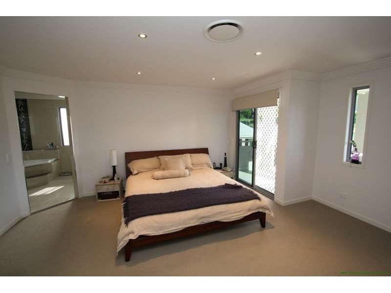 110 Wanda Road, Upper Mount Gravatt QLD 4122