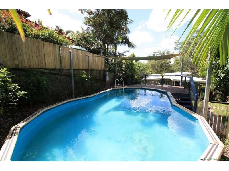 32 Abbotsleigh Street, Holland Park QLD 4121